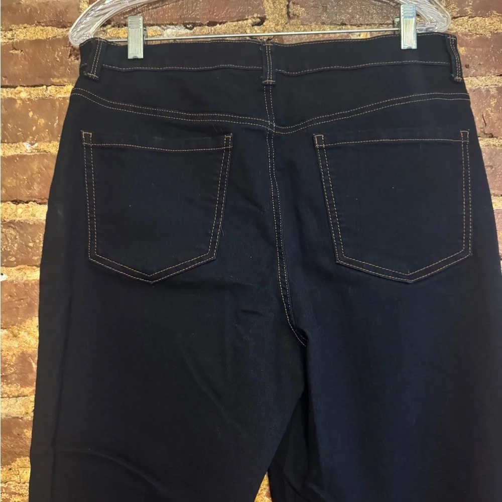 Gloria Vanderbilt Women’s Jeans Dark Wash Size 14S / Straight Leg (Like New) - Picture 4 of 9